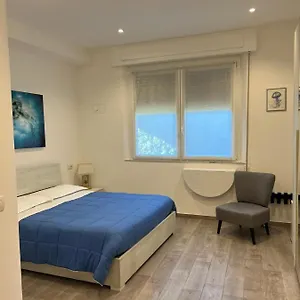 affittacamere-vallesanta.hotelitalianriviera.com/