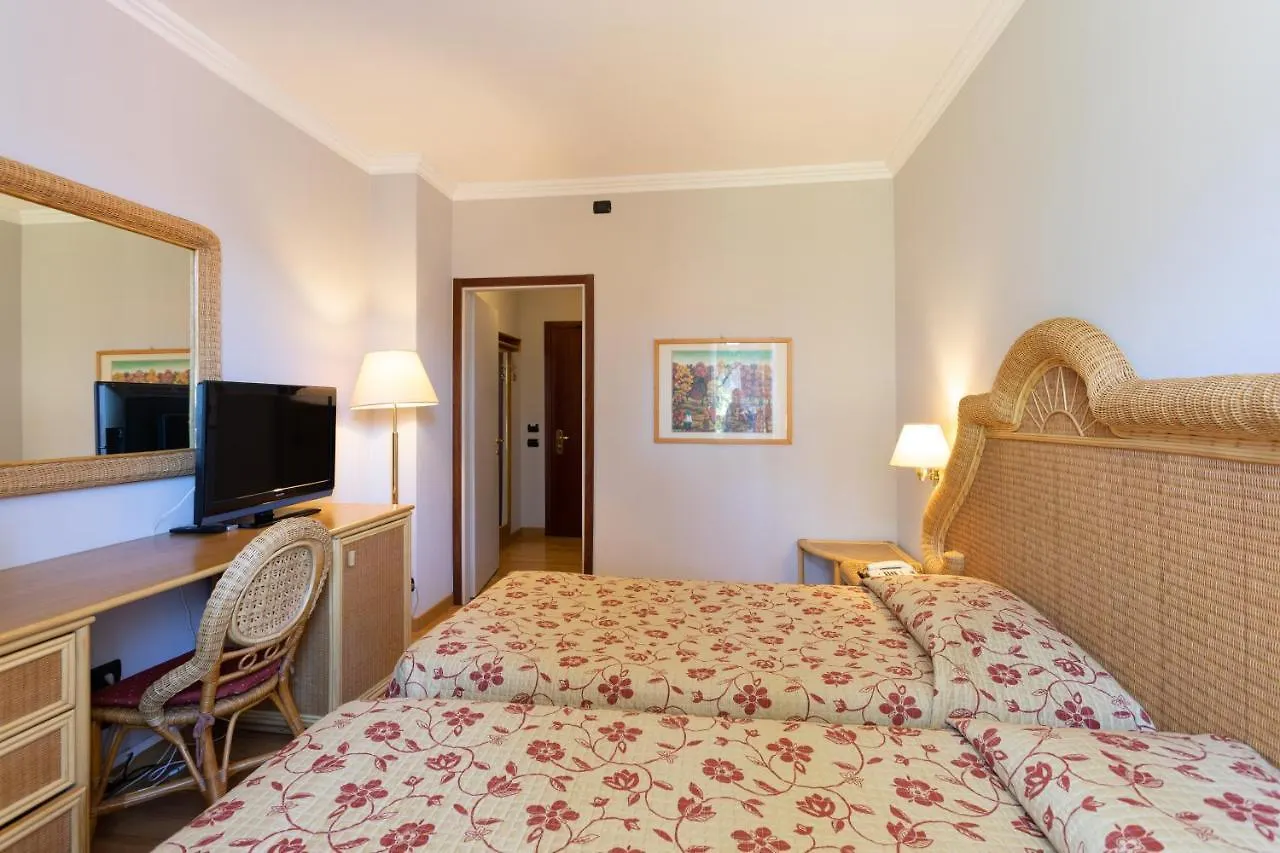 Hotel Dei Tigli Angera